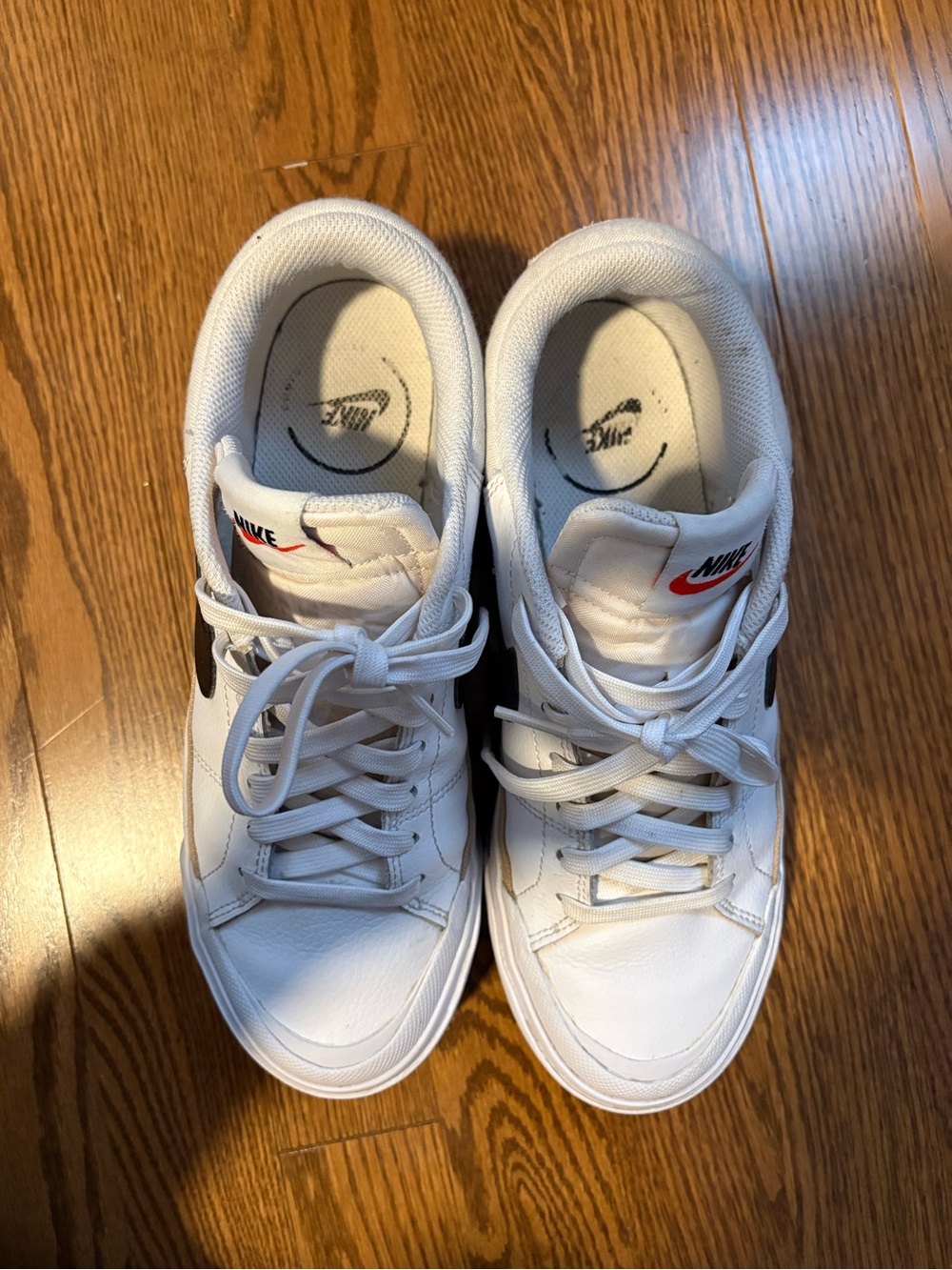 Nike Women's Court Legacy Lift Sneakers - Picture 7 of 8